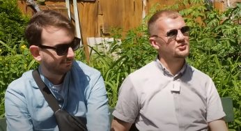 «Шутить нужно». Беларусские стендап-комики о юморе во время войны и репрессий