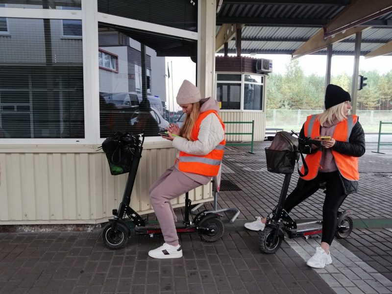 В Беларуси больше нельзя пересекать границу без очереди на самокатах. В чем причина и на чем можно? граница самокаты