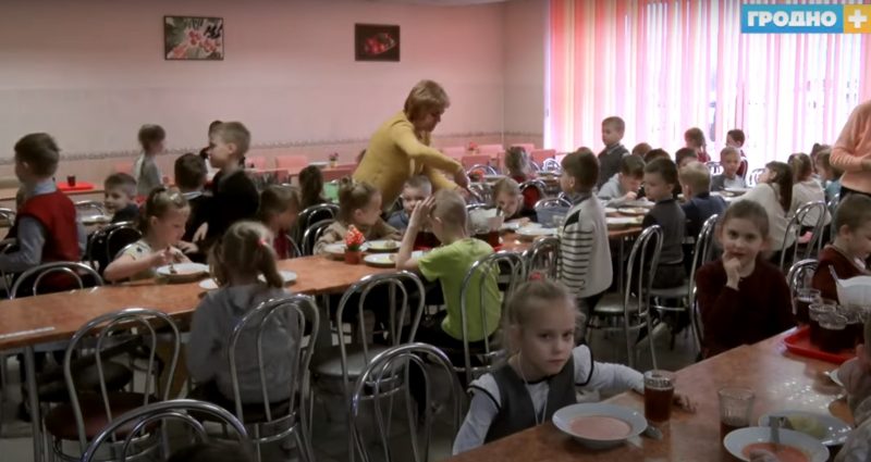 Демократия в школьной столовой: как проходит эксперимент с питанием в Гродно школа столовая школьники