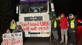 В пункте пропуска “Райгардарс” заблокировали два грузовика с удобрениями “Гродно Азот”. Он находится под санкциями (обновлено)