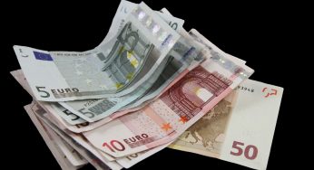 В Беларуси проблемы с покупкой евро: продают из оборота, могут спросить паспорт