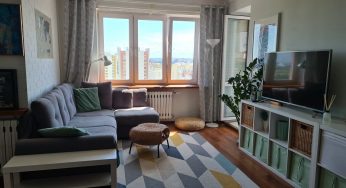 Недвижимость недели: купить квартиру-студию с теплым балконом-кабинетом