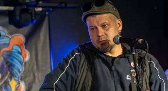 Фронтмен группы Dzieciuki Алесь Денисов: «Мы должны быть интересны не только белорусам, чтобы не превратиться в белорусское гетто»