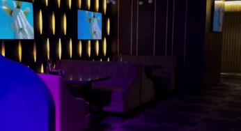 В центре Гродно открылся еще один караоке-бар: там можно и попеть, и наесться