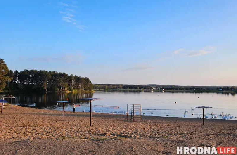 На Юбилейном озере появилась новая зона отдыха — без песка и с видом на воду 