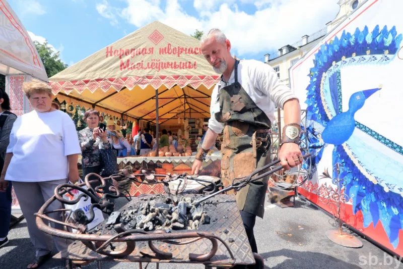 "Беларускі падворак" на Фестывалі нацыянальных культур у Гродне. Фота: sb.by