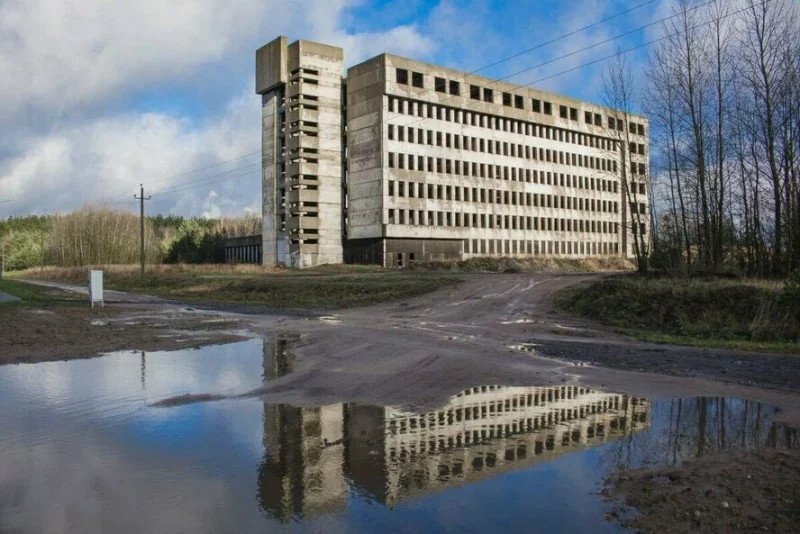 Недостроенная гостиница в Сморгони. 7