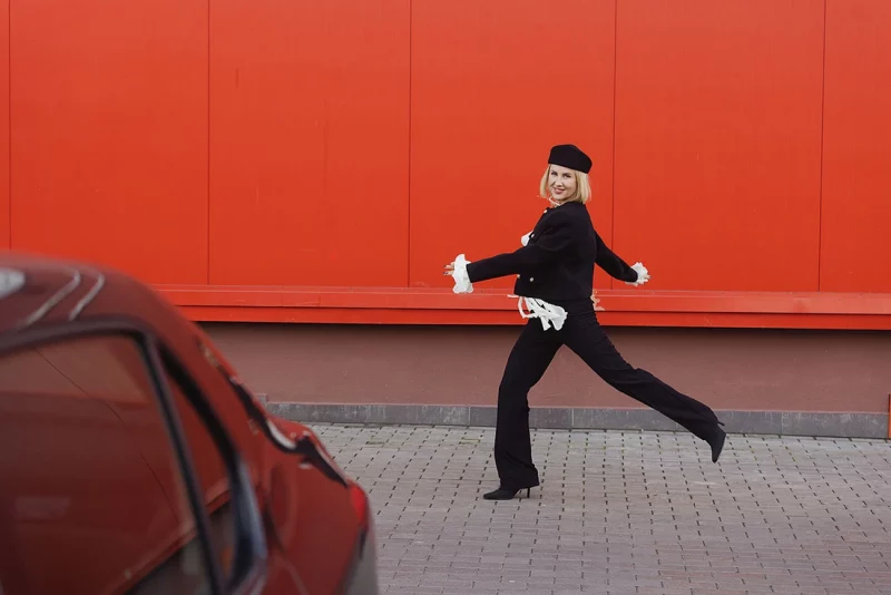 “В Гродно живут те еще «шальные императрицы»”. Создательница бренда Krikate рассказала, как добралась до парижской недели моды Основательница Krikate Екатерина Корлатяну.