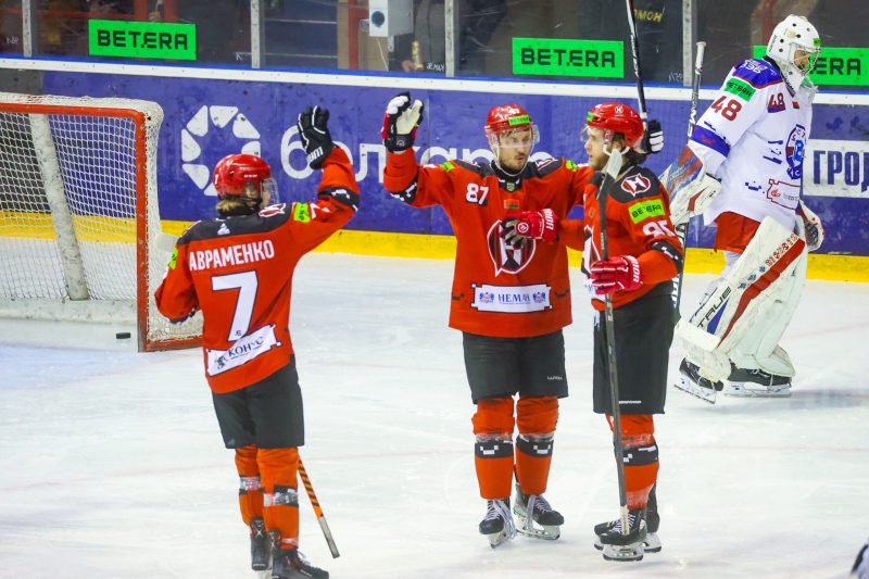 «Неман» одержал выездную победу над «Славутичем» в матче хоккейной Экстралиги 
