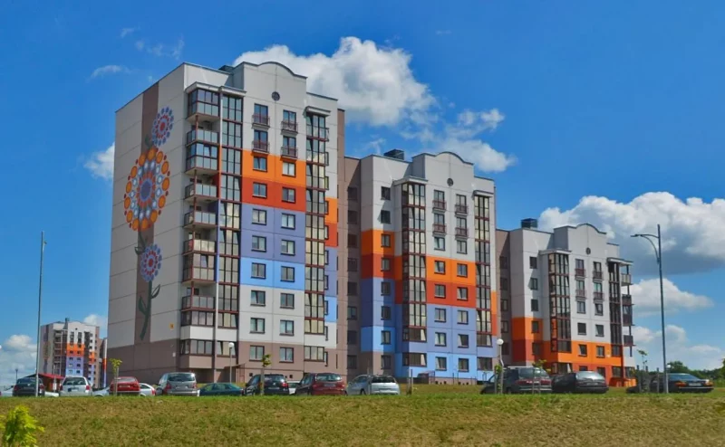 Новый квартал в Гродно только построили, а уже уплотняют: поменялся проект застройки на Магистральной Квартал на углу Магистральной и Якуба Колоса в Гродно, построенный в 2021-2023 годах