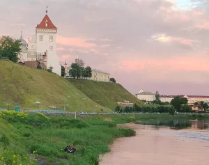 В Гродно снова проведут бесплатные экскурсии. Запись уже закрыта (обновлено) Старый замок в Гродно. Фото из архива Hrodna.life