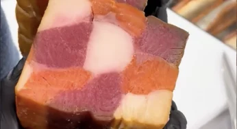 В ТРК Triniti появился магазин морепродуктов, где продают «шахматные» рулеты из рыбы  