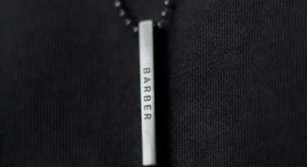 Помочь ребенку, просто записавшись на стрижку: барбершоп в Гродно устроит акцию в поддержку мальчика с редким заболеванием