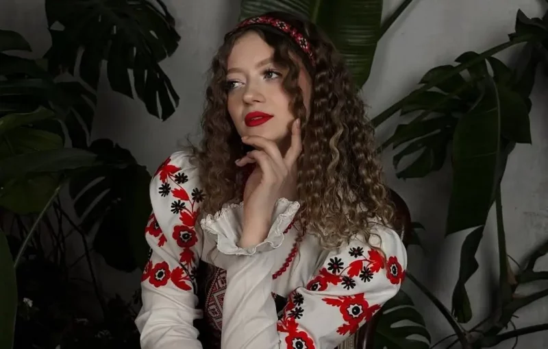 В центре Гродно на День Независимости блогерке Анджилише сделали предложение В центре Гродно на День Независимости блогерке Анджилише сделали предложение