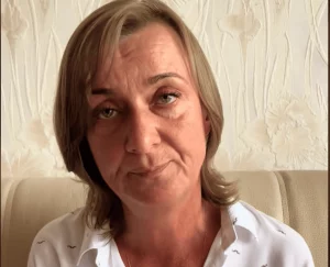 Бывшая госслужащая не может устроиться на работу. Она записала обращение к Лукашенко 