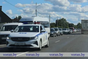 Биотуалеты, бесплатная каша и ГАИ. Что происходит на границе с Литвой, где застряли сотни машин Биотуалеты, бесплатная каша и ГАИ. Что происходит на границе с Литвой, где застряли сотни машин