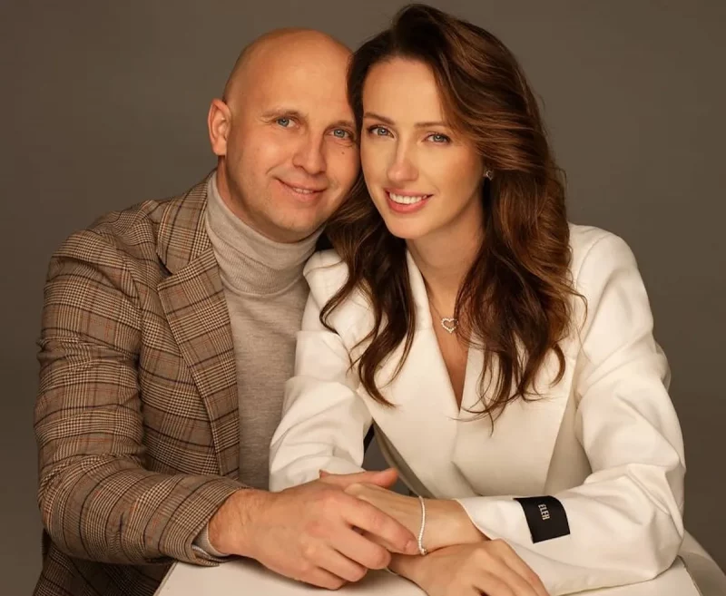Акушер-гинеколог из Лиды открыла частную клинику в Варшаве Врач акушер гинеколог Анна Каско с мужем в Варшаве