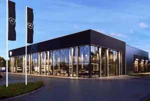 На Космонавтов построят автосалон. Проект выставили на обсуждение Автосалон на Космонавтов (1)