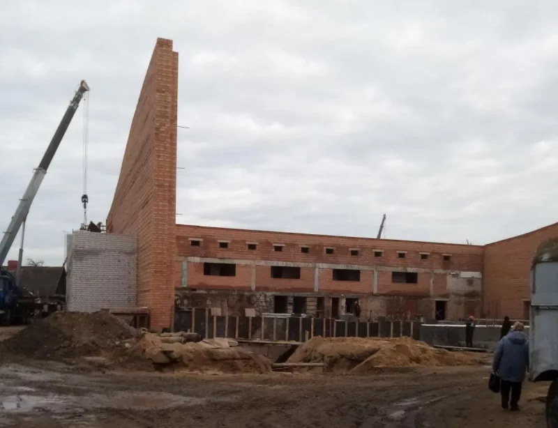 Реконструкцию бассейна “Лазурный” завершат летом 2026 года Бассейн "Лазурный". Фото: "Перспектива"