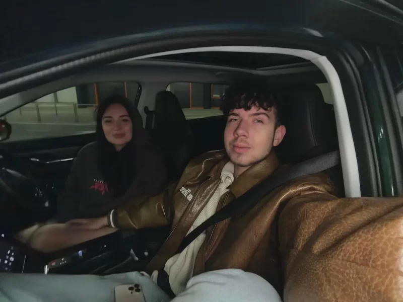 “Мама “уедет в командировку”. Бывший муж задержанной за мошенничество блогерки Jennie.t - о ситуации Евгения Тарасенко и Михаил Драгун.