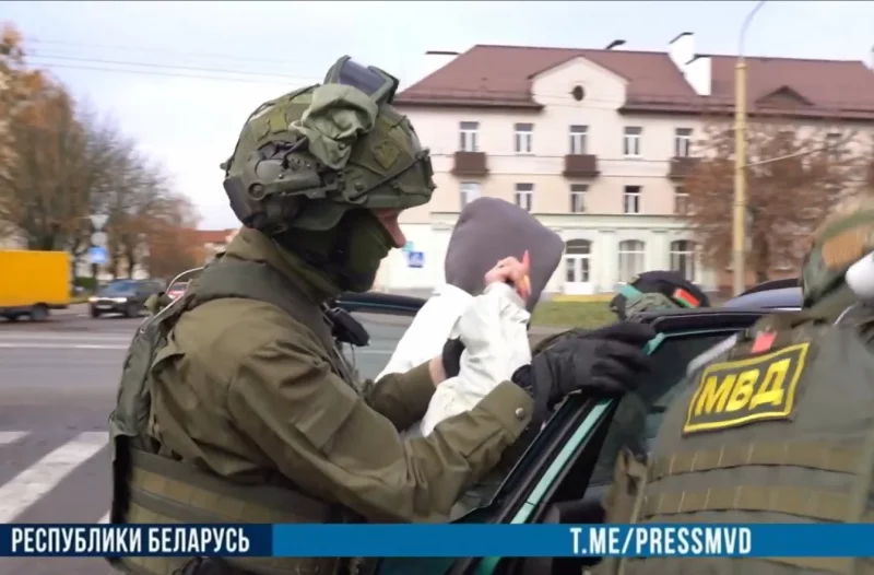 «Дай бог один процент”. Милиция показала задержание гродненских блогеров Задержание гродненских блогеров