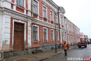 В бывшем кожвене на Василька восстановили старинные двери 