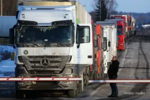 В Гродненской области начнут реконструкцию пункта пропуска, где 20 лет не было ремонтов Грузовики на белорусско-литовской границе - что будет когда начнется реконструкция пункта пропуска Каменный Лог © LookByMedia