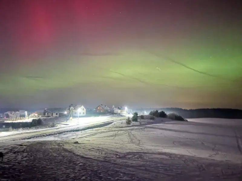 Беларусь накрыла сильная магнитная буря: над Гродно заметили полярное сияние