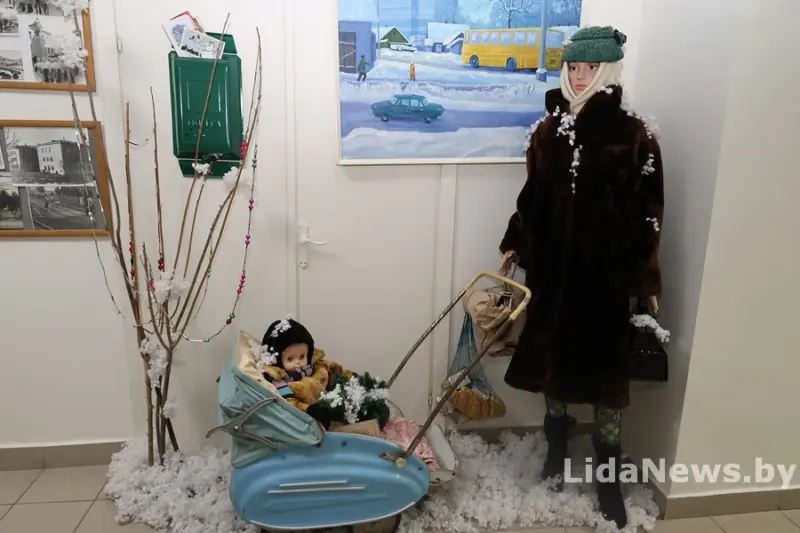 Лідскі музей ператварылі ў савецкую кватэру — паказваюць, як лідчане адзначалі Новы год у 60-я гады