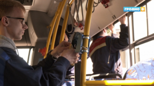 В Гродно заработала система бесконтактной оплаты проезда 