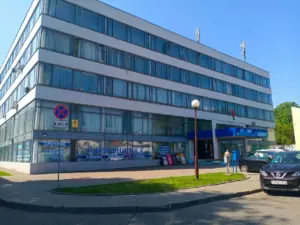 "Очень веселенькая" реконструкция от Семашко. Почему в Гродно годами не могут решить, что делать с Домом быта Дом быта в Гродно; советский модернизм; пример архитектуры советского модернизма в Беларуси