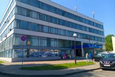 «Очень веселенькая» реконструкция от Семашко. Почему в Гродно годами не могут решить, что делать с Домом быта