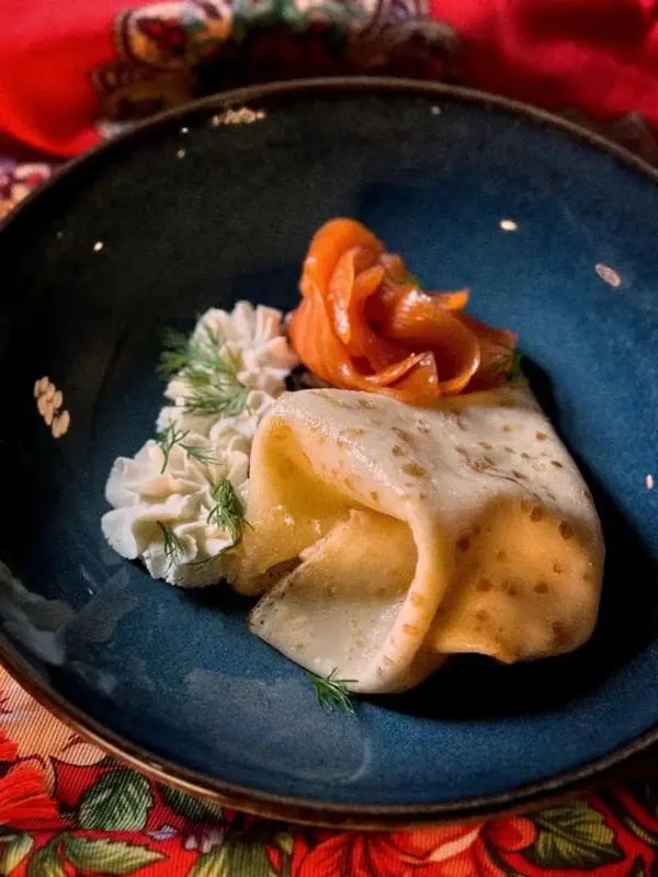 Блінны суп, бліны з “Цэзарам”, бліны з гімалайскай соллю: дзе ў Гродне адзначыць Масленіцу?