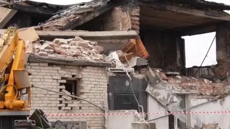 “40 километров кататься туда-сюда?”. Пострадавшим от взрыва дома под Гродно предложили арендное жилье в Обухово взрыв Гродненский район