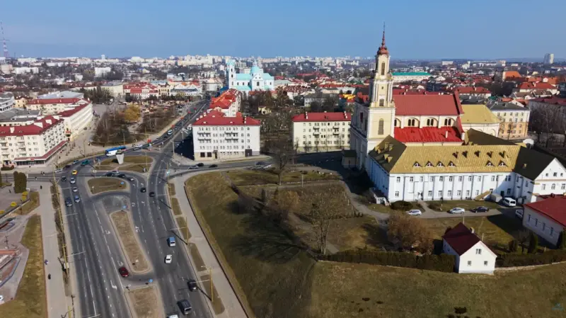 Блогерка показала “секретную” обзорную площадку в Гродно - через день ее закрыли панорама Гродно бернардинский костел