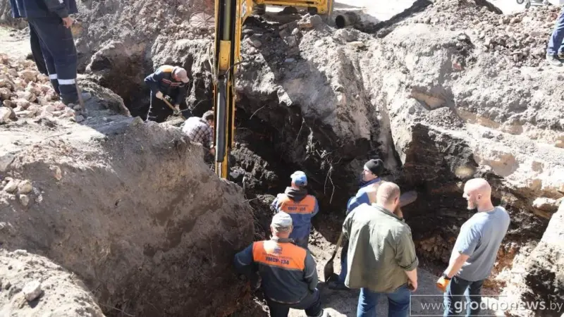 «Выпадковая знаходка. У Гродне каля Новага замка адкапалі «двайніка» Каложскай царквы?»