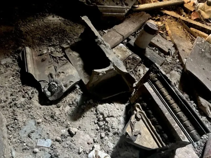 У дзятлаўскім палацы Радзівілаў знайшлі 4 кілаграмы ртуці