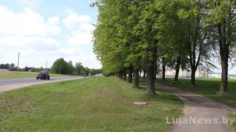 В центре Лиды - темно и опасно ходить ночью. Фонари обещают, но не в этом году Лида улица Свердлова