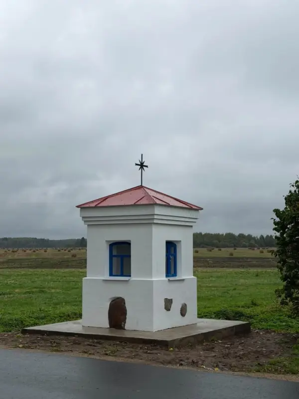 У Смаргонскім раёне аднавілі гістарычную капліцу - аўтэнтычнае аблічча страчана