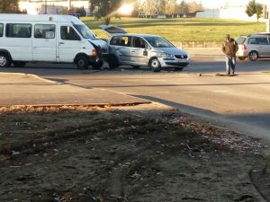 У ДТЗ з маршруткай на праспекце Купалы пацярпела шасцігадовае дзіця У ДТЗ з маршруткай на праспекце Купалы пацярпела шасцігадовае дзіця