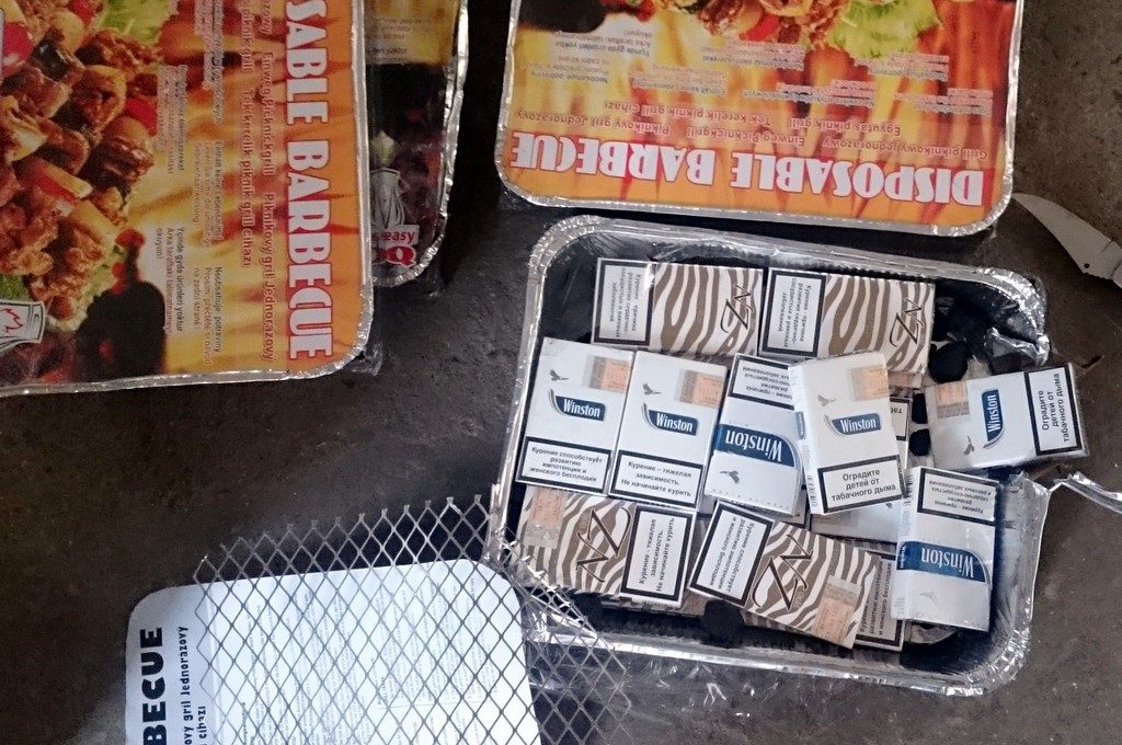 Польскія мытнікі затрымалі ў Аўгустове беларускія цыгарэты-грыль