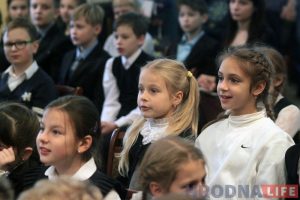 “Не разбіць, не спыніць, не стрымаць!” Урок “чытаем па-беларуску з velcom” прайшоў у Новым замку “Не разбіць, не спыніць, не стрымаць!” Урок “чытаем па-беларуску з velcom” прайшоў у Новым замку