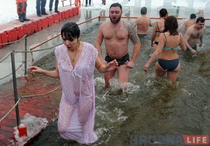 Гродзенцы на Юбілейным возеры святкавалі Вадохрышча