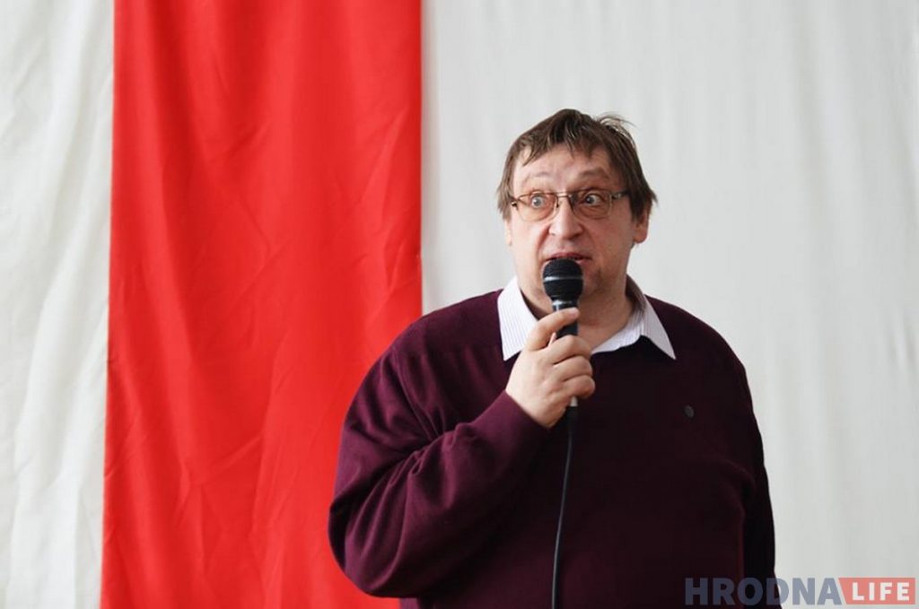 Белыя ружы “маленькага Парыжа” ці гісторыя складзеная з дэталяў. Аляксандр Фядута пра тое чаму важна пісаць успаміны Белыя ружы “маленькага Парыжа” ці гісторыя складзеная з дэталяў. Аляксандр Фядута пра тое чаму важна пісаць успаміны