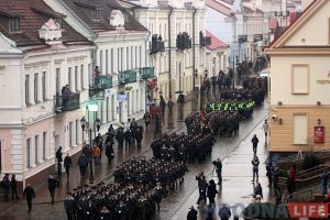 Гродзенская міліцыя ўрачыста прайшла маршам па вуліцах горада Гродзенская міліцыя ўрачыста прайшла маршам па вуліцах горада