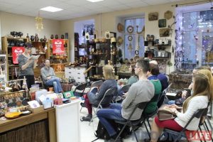 “Эротыка, палітыка, інтрыгі…” У Гродне прэзентавалі поўную версію “Мюнхгаўзэна” па-беларуску