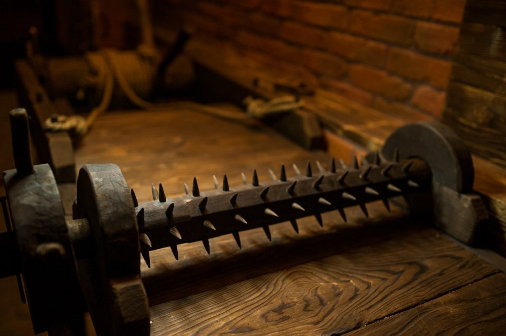 Квэст "Інквізіцыя" зачыняецца і распрадае свае катавальныя прылады