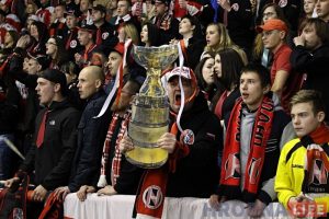 Ліга Чэмпіёнаў абрала двух гродзенскіх фан-амбасадараў, якія будуць прадстаўляць "Нёман" Ліга Чэмпіёнаў абрала двух гродзенскіх фан-амбасадараў, якія будуць прадстаўляць "Нёман"