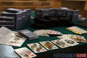 "У гэтых карт ёсць гісторыя, а зараз і будучыня". У Гродне прэзентавалі адноўленыя карты Лапіных