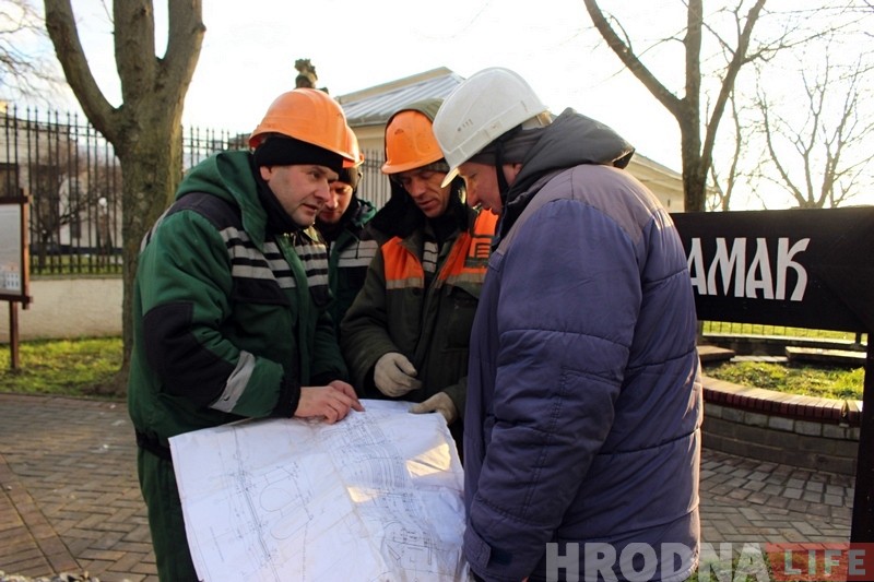 На Замкавы мост 17 стагоддзя пакладуць 100 тон бетону На Замкавы мост 17 стагоддзя пакладуць 100 тон бетону